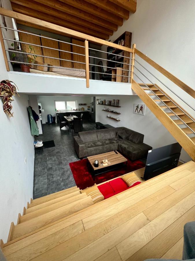 Capstay La Louvière Exteriér fotografie