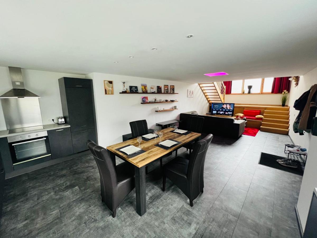 Capstay La Louvière Exteriér fotografie