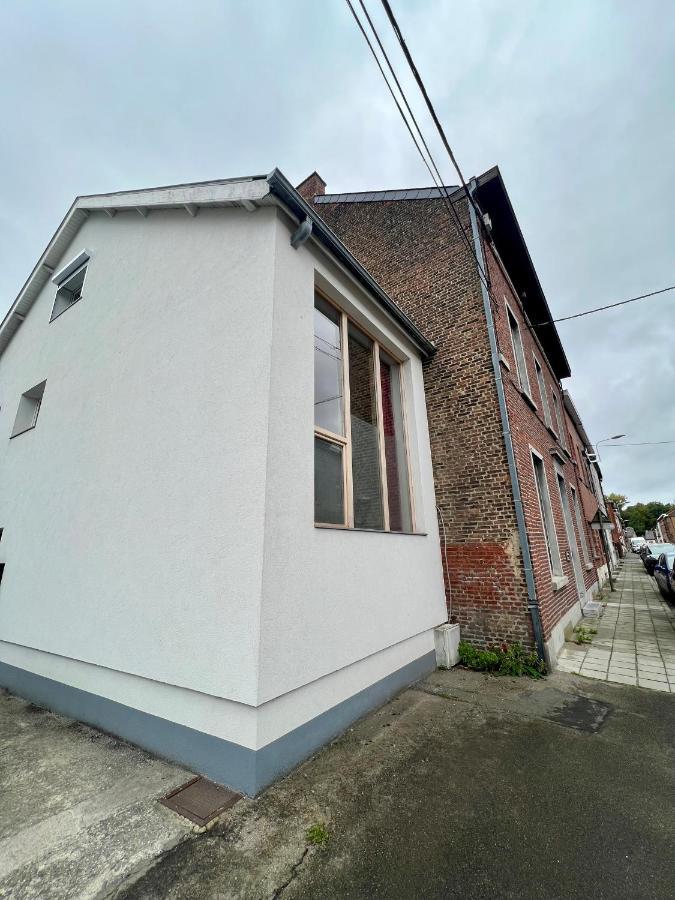 Capstay La Louvière Exteriér fotografie