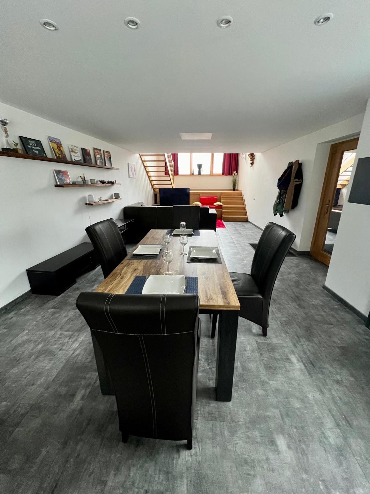 Capstay La Louvière Exteriér fotografie